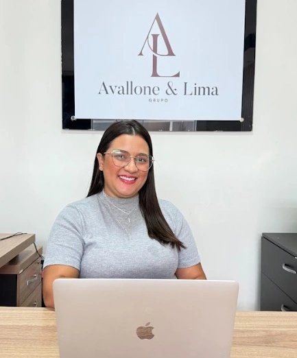 Alice Santos – Consultora Comercial